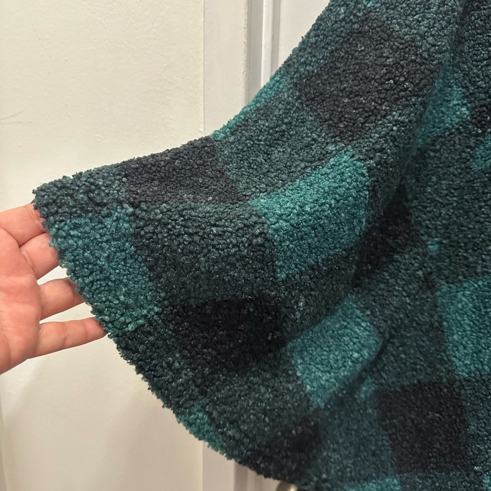 Lane Bryant Green and Black Plaid Cowlneck Pullover Poncho Sz 14/16 - Picture 5 of 7